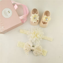 Load image into Gallery viewer, Newborn Baby Girls Headband Bow Flowers Cloth Hair Bands Hair Accessories  Gift Boxes Three-piece Suit