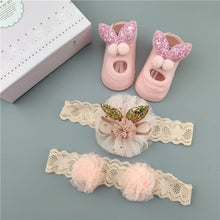 Load image into Gallery viewer, Newborn Baby Girls Headband Bow Flowers Cloth Hair Bands Hair Accessories  Gift Boxes Three-piece Suit