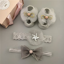 Load image into Gallery viewer, Newborn Baby Girls Headband Bow Flowers Cloth Hair Bands Hair Accessories  Gift Boxes Three-piece Suit