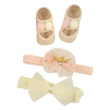 Load image into Gallery viewer, Newborn Baby Girls Headband Bow Flowers Cloth Hair Bands Hair Accessories  Gift Boxes Three-piece Suit