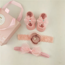 Load image into Gallery viewer, Newborn Baby Girls Headband Bow Flowers Cloth Hair Bands Hair Accessories  Gift Boxes Three-piece Suit