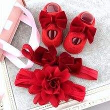 Load image into Gallery viewer, Newborn Baby Girls Headband Bow Flowers Cloth Hair Bands Hair Accessories  Gift Boxes Three-piece Suit